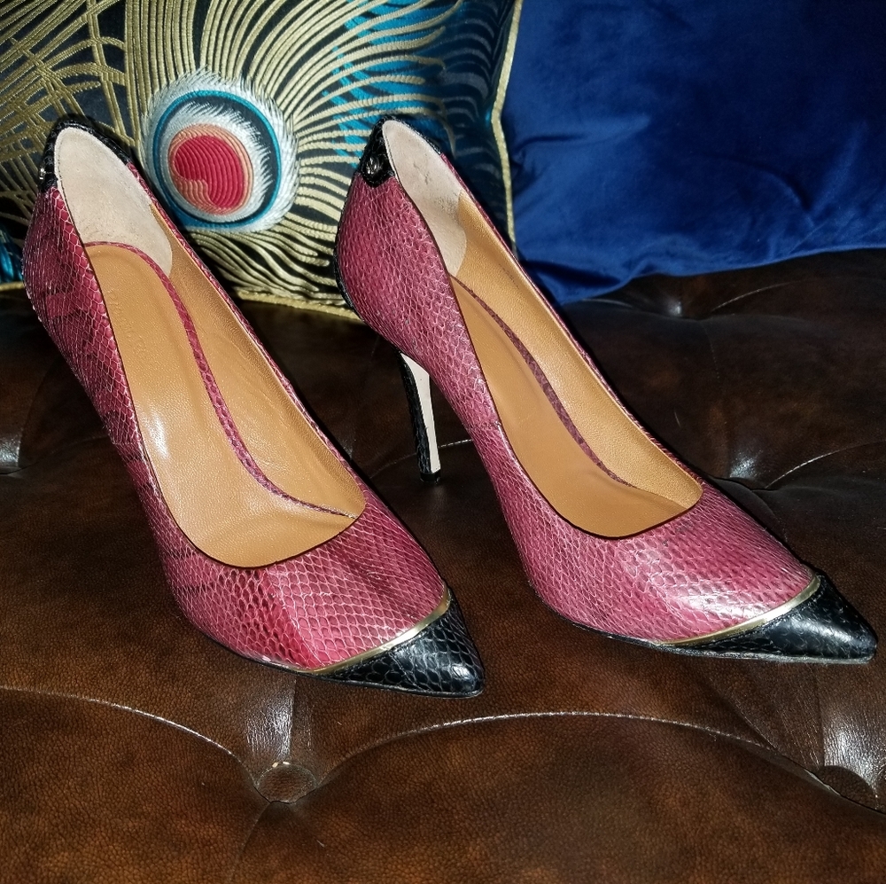 Rachel Roy Snakeskin Pointed Heels ☆ Size 6
